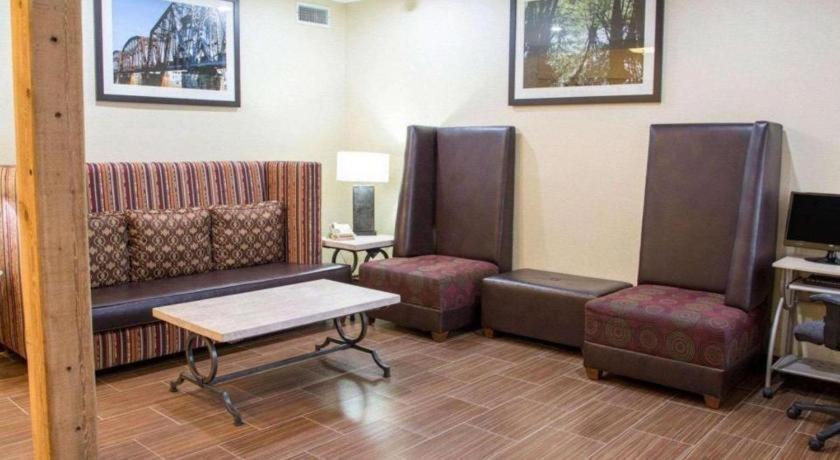 Comfort I-49 Hotel Shreveport