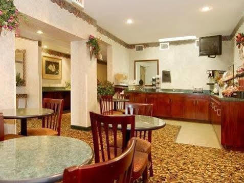 Hotel Comfort I-49 2*