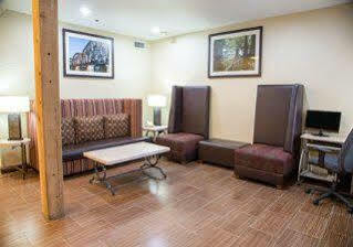 Comfort I-49 Hotel 2*